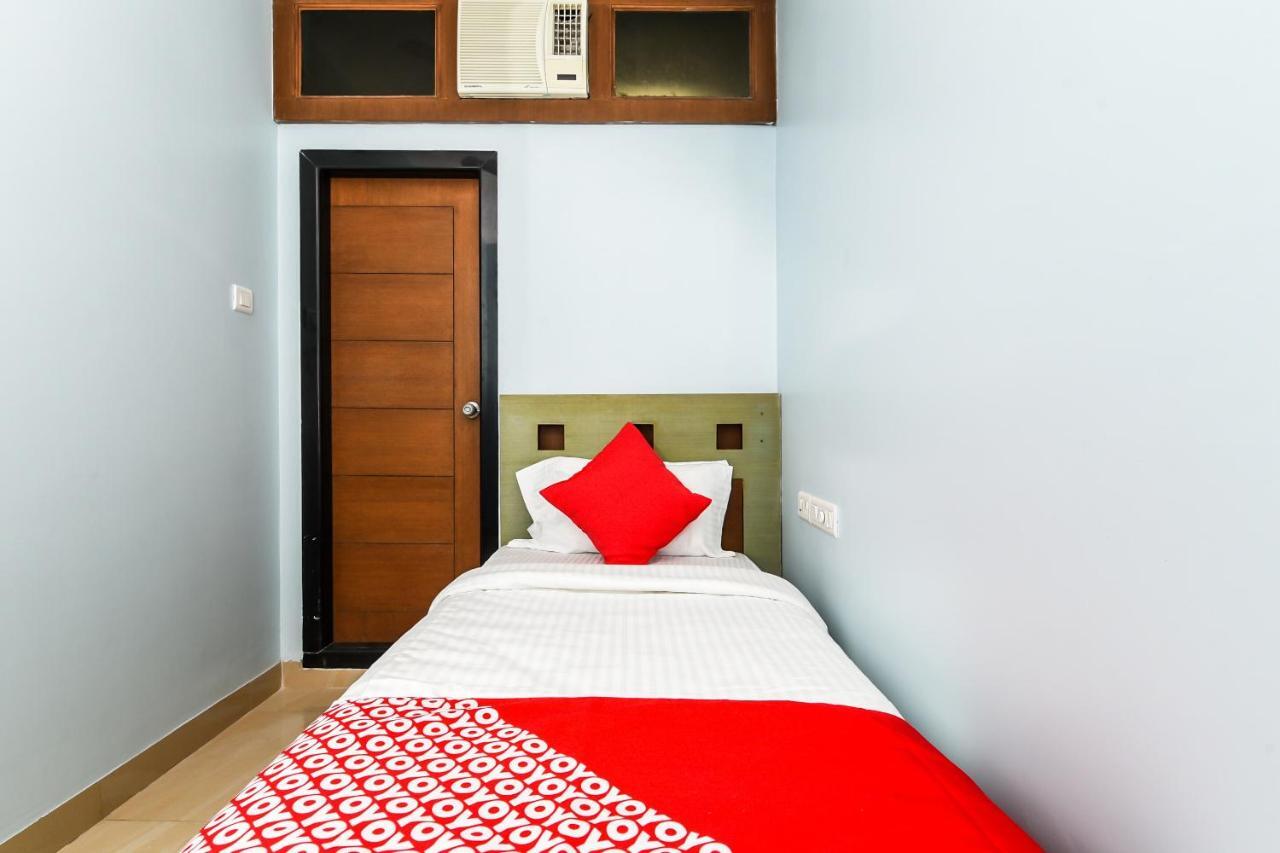 Hôtel Balaji Grand à Kākināda Extérieur photo