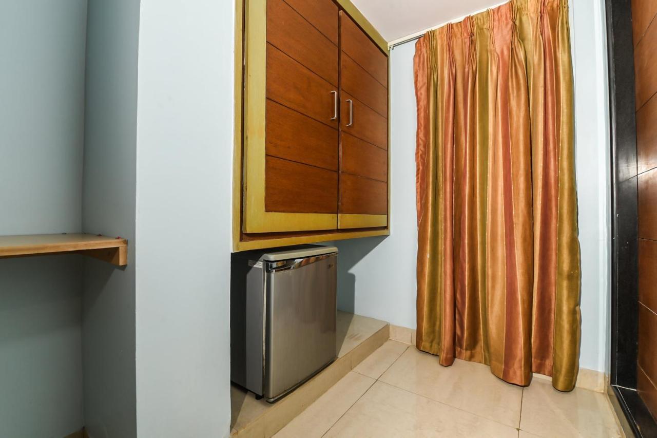 Hôtel Balaji Grand à Kākināda Extérieur photo
